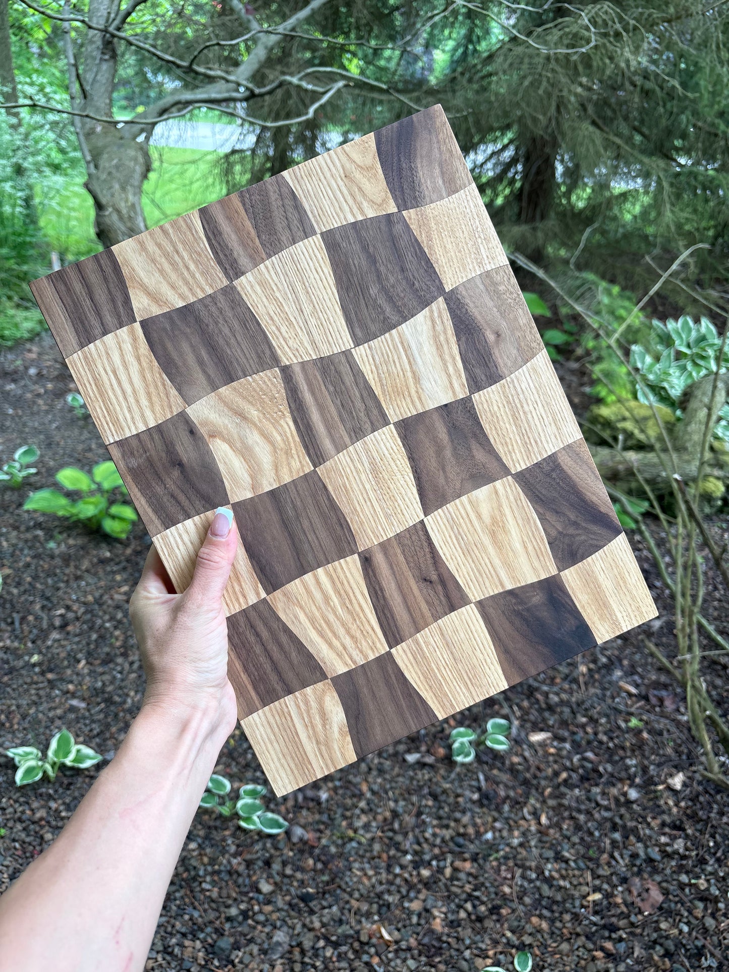 Retro wavy checker cutting board