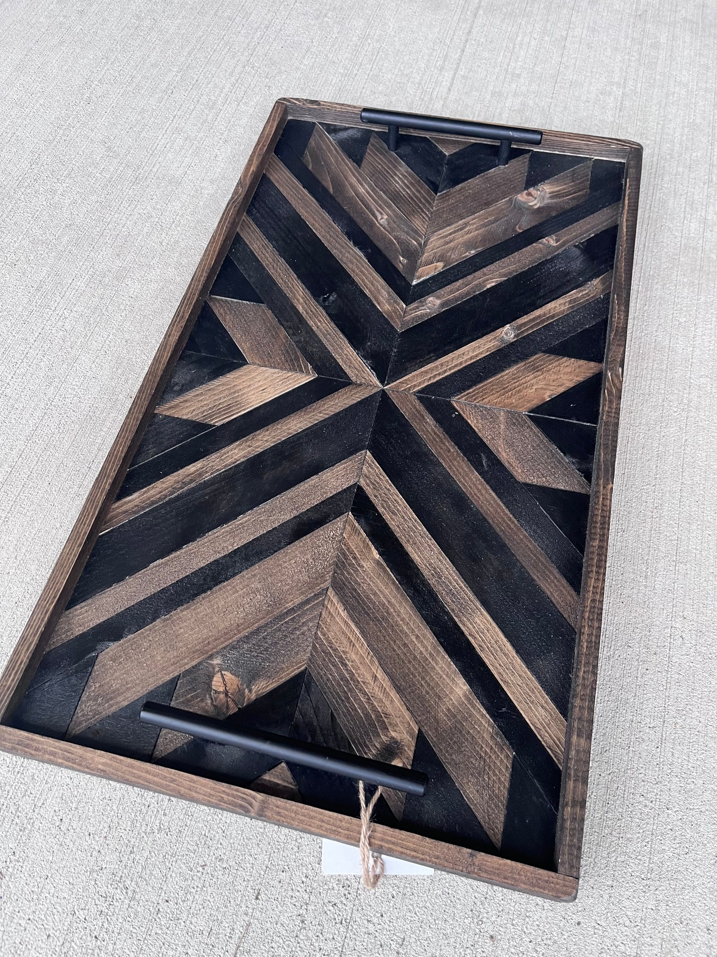 Serving tray