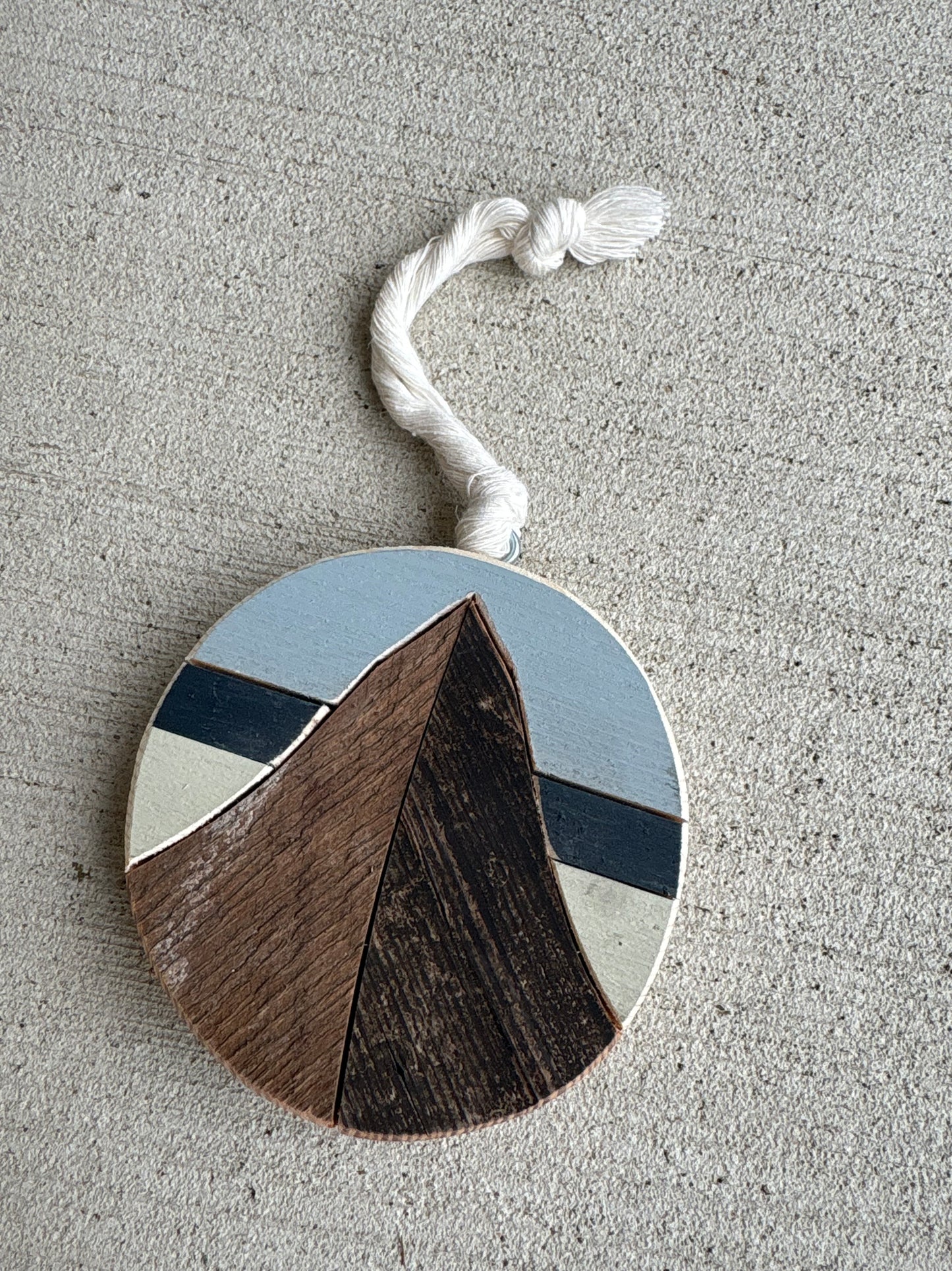 Mountian mosaic ornament