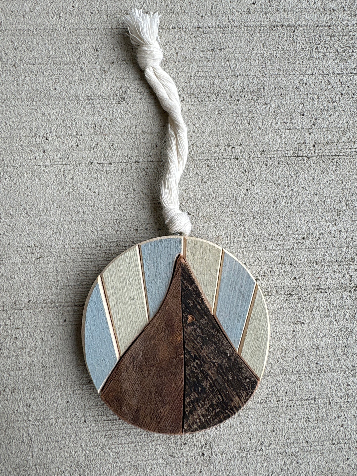 Mountian mosaic ornament