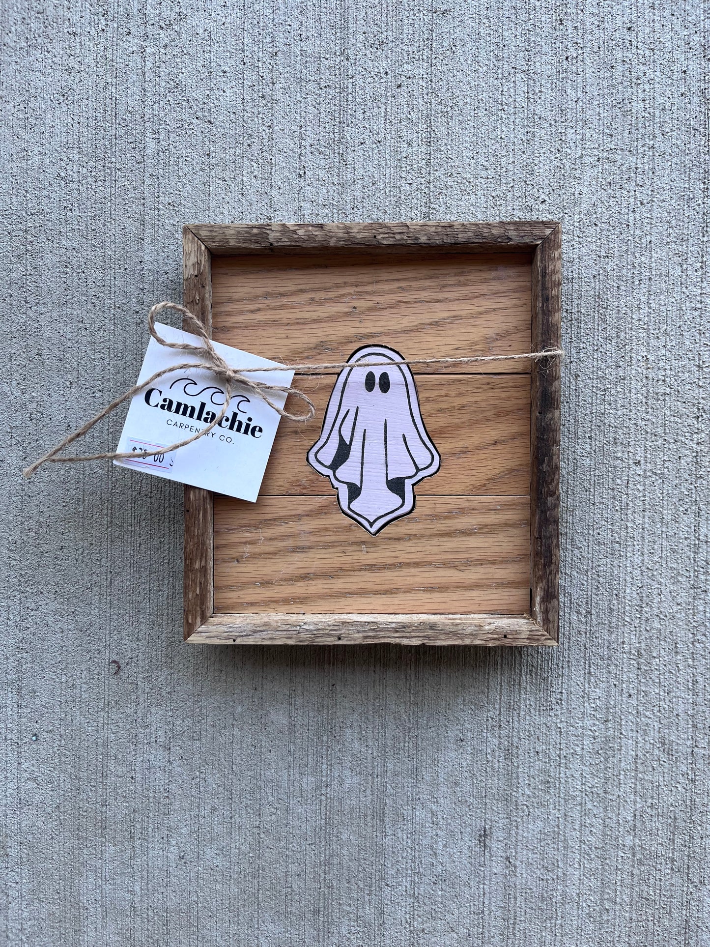 Mini ghost