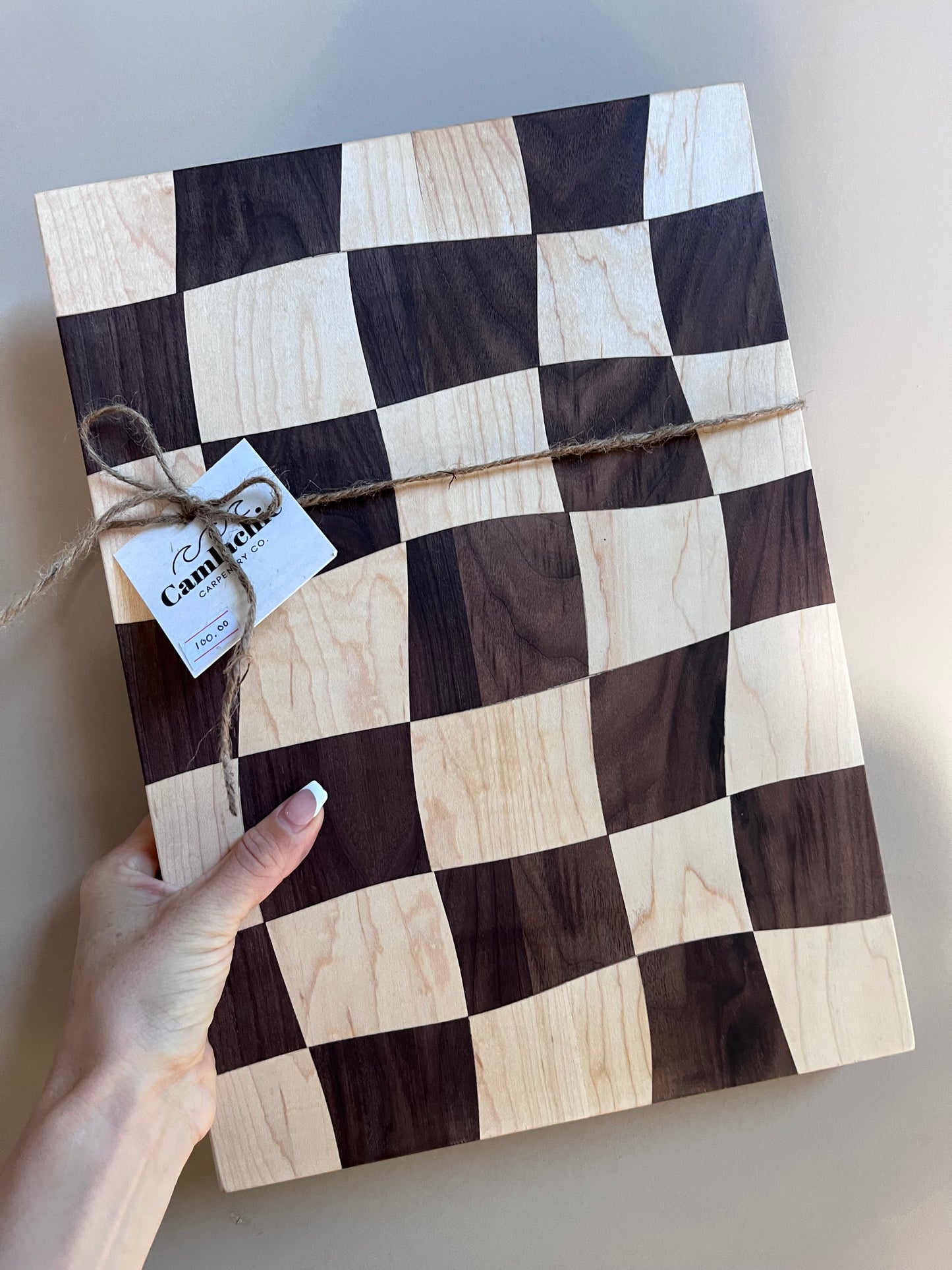 Retro wavy checker cutting board