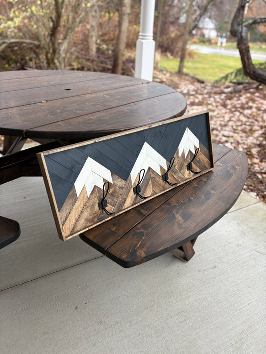 Three sisters coat hook