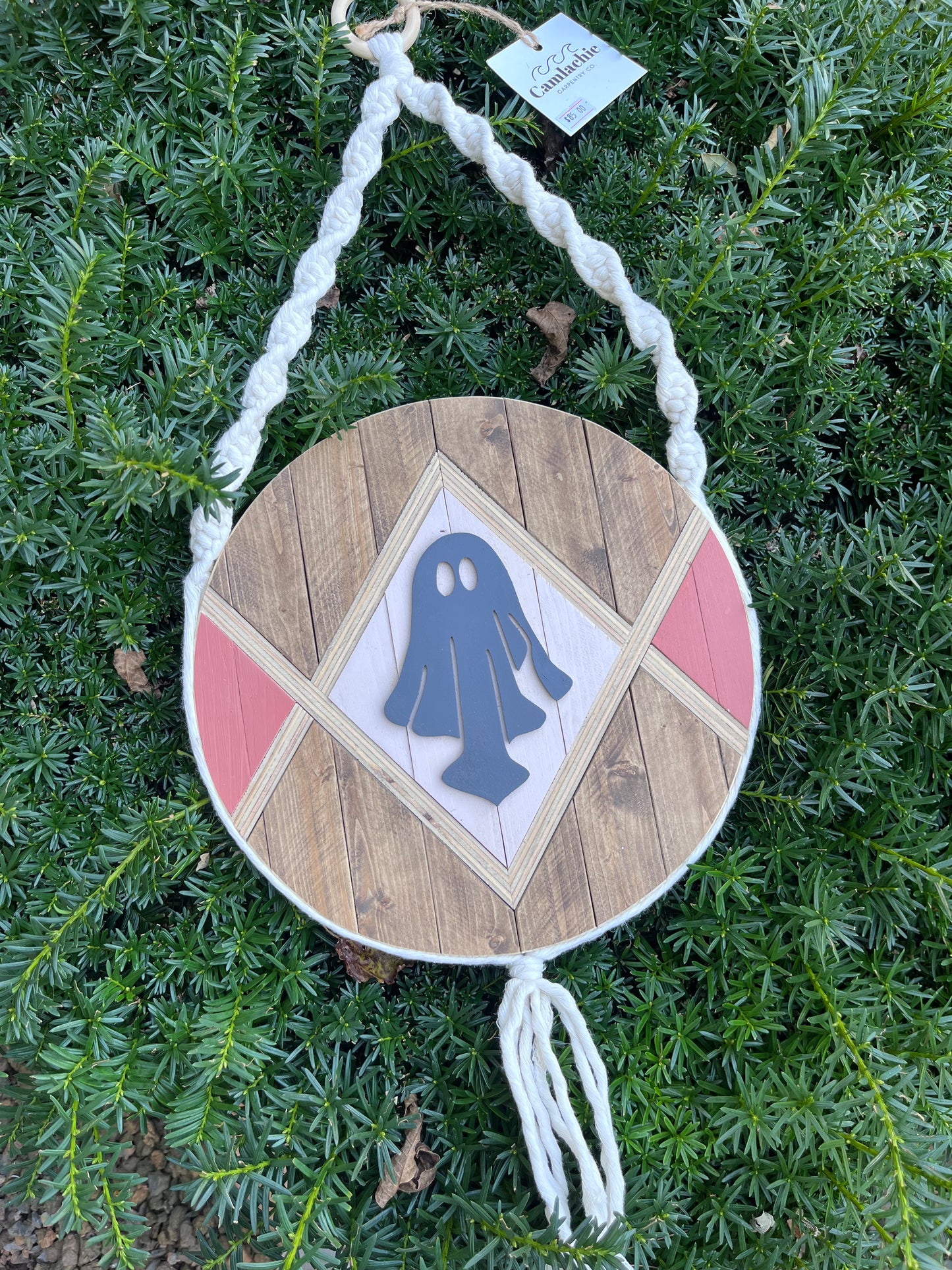 Macramé Ghost hanger